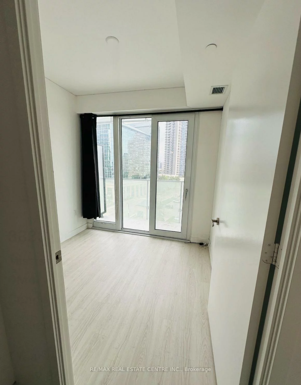 3883, Quartz, City Centre, Mississauga