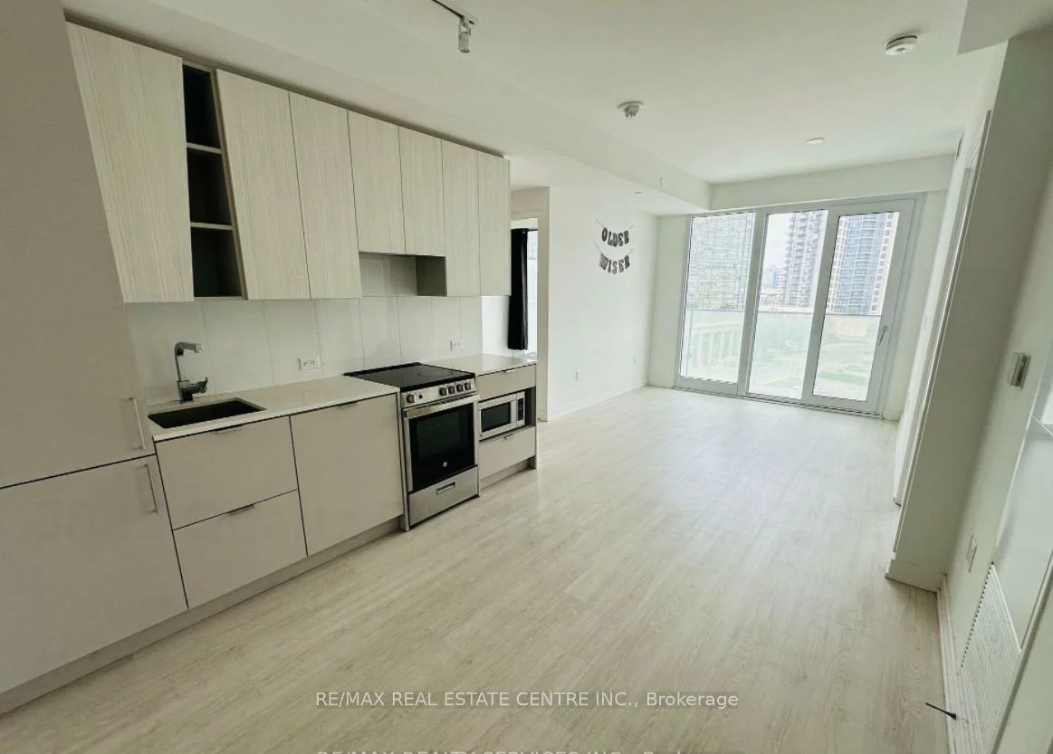 3883, Quartz, City Centre, Mississauga