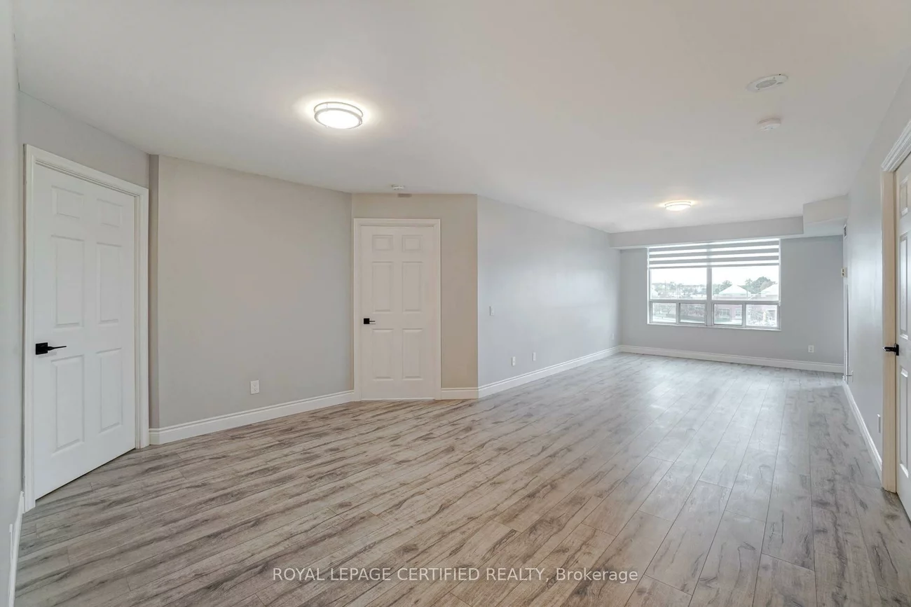 35, Kingsbridge Garden, Hurontario, Mississauga