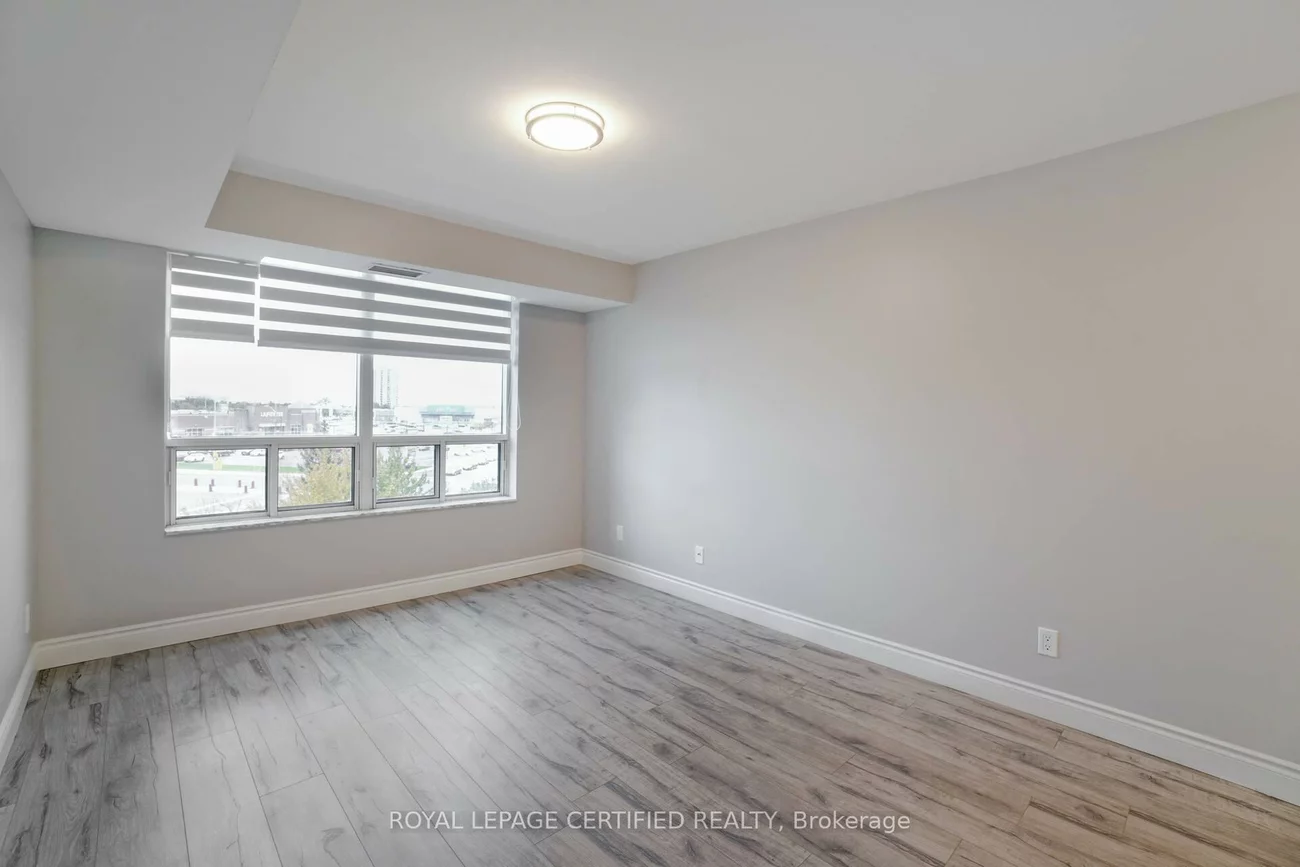 35, Kingsbridge Garden, Hurontario, Mississauga