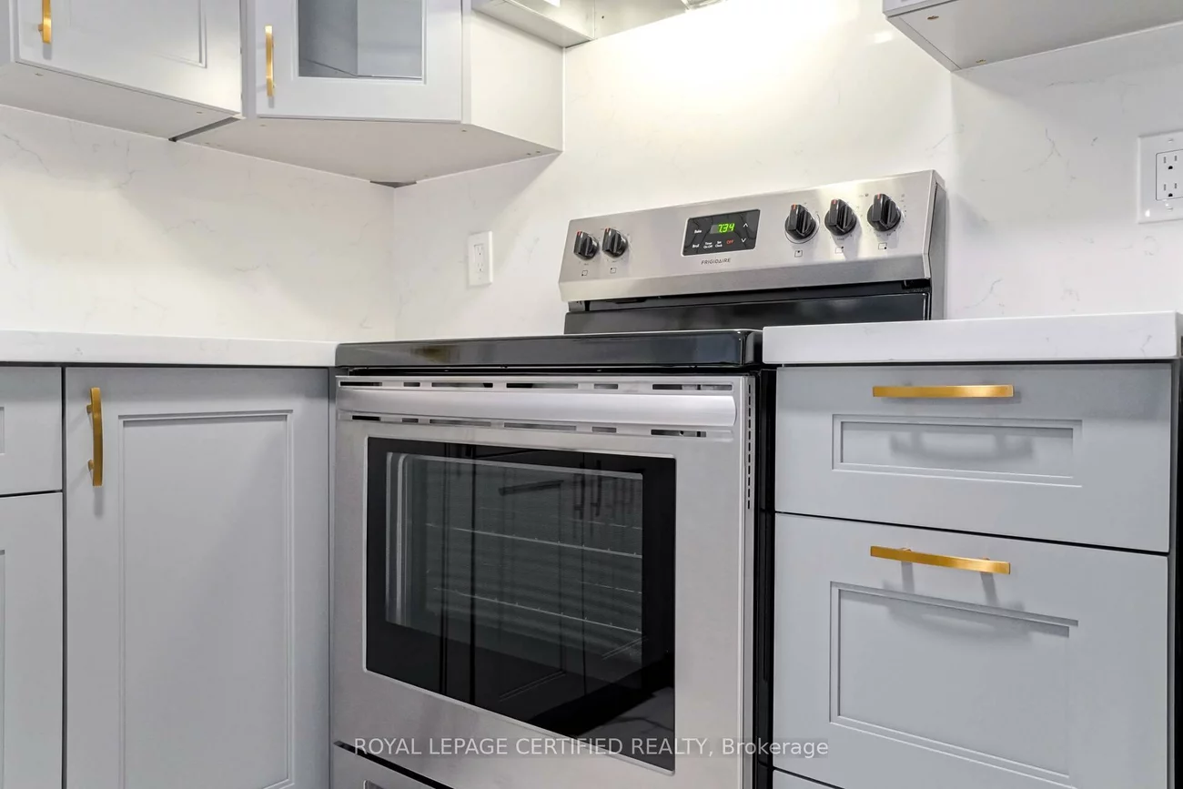 35, Kingsbridge Garden, Hurontario, Mississauga