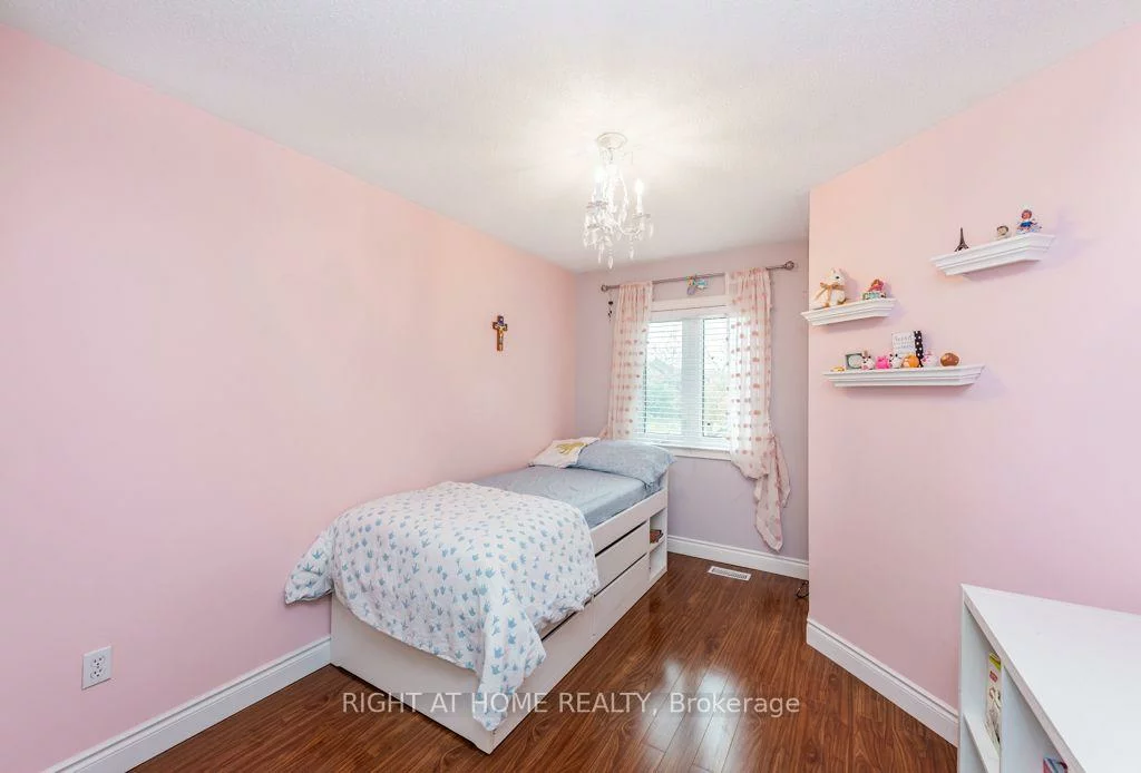 5958, Greensboro, Central Erin Mills, Mississauga