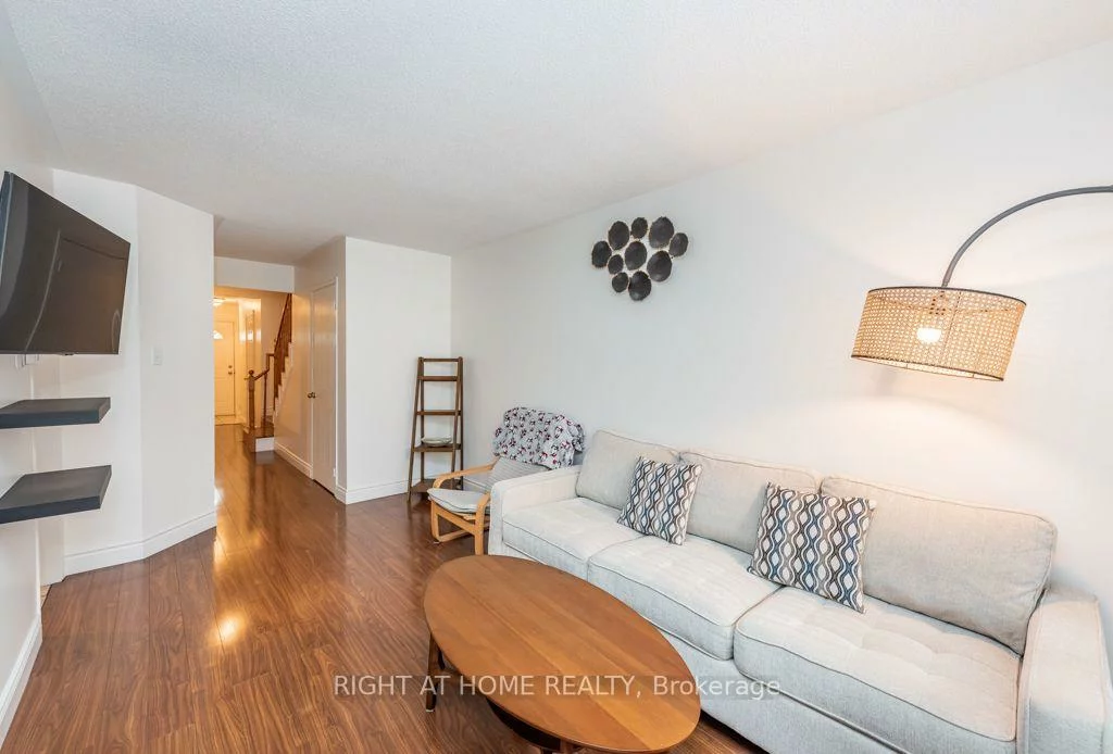 5958, Greensboro, Central Erin Mills, Mississauga