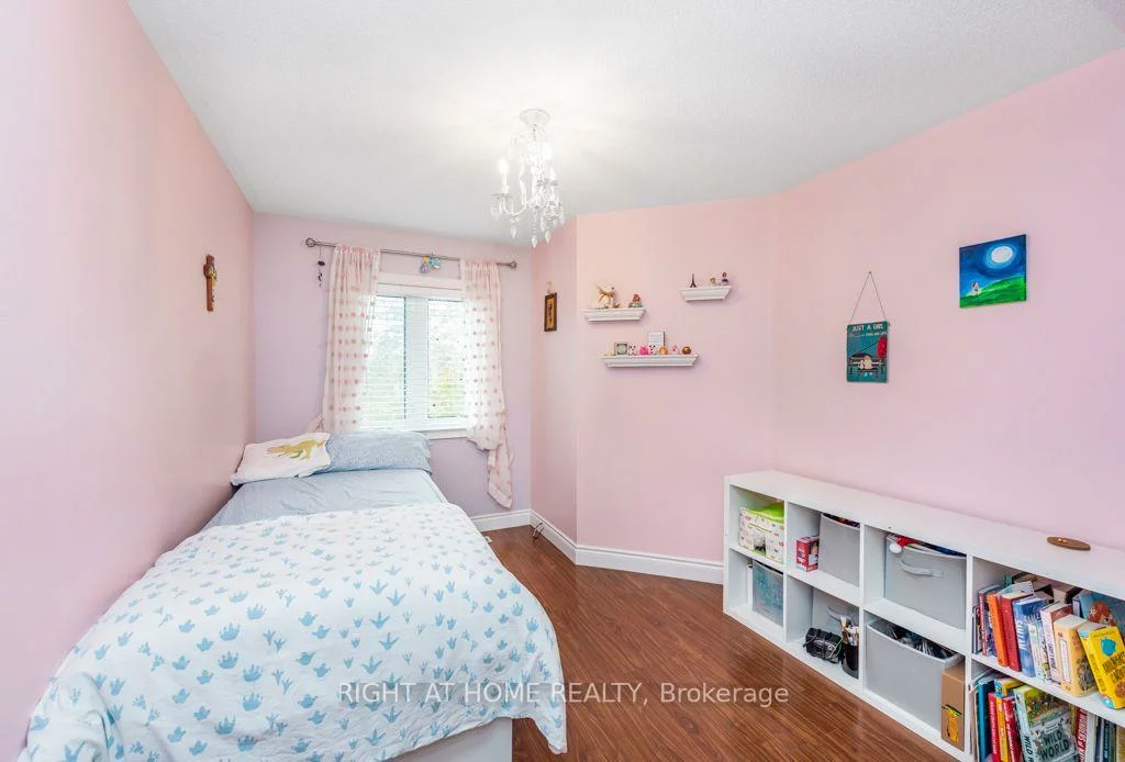 5958, Greensboro, Central Erin Mills, Mississauga