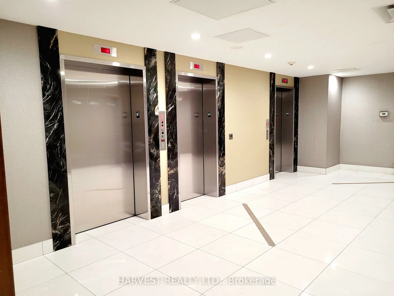 5033, Four Springs, Hurontario, Mississauga