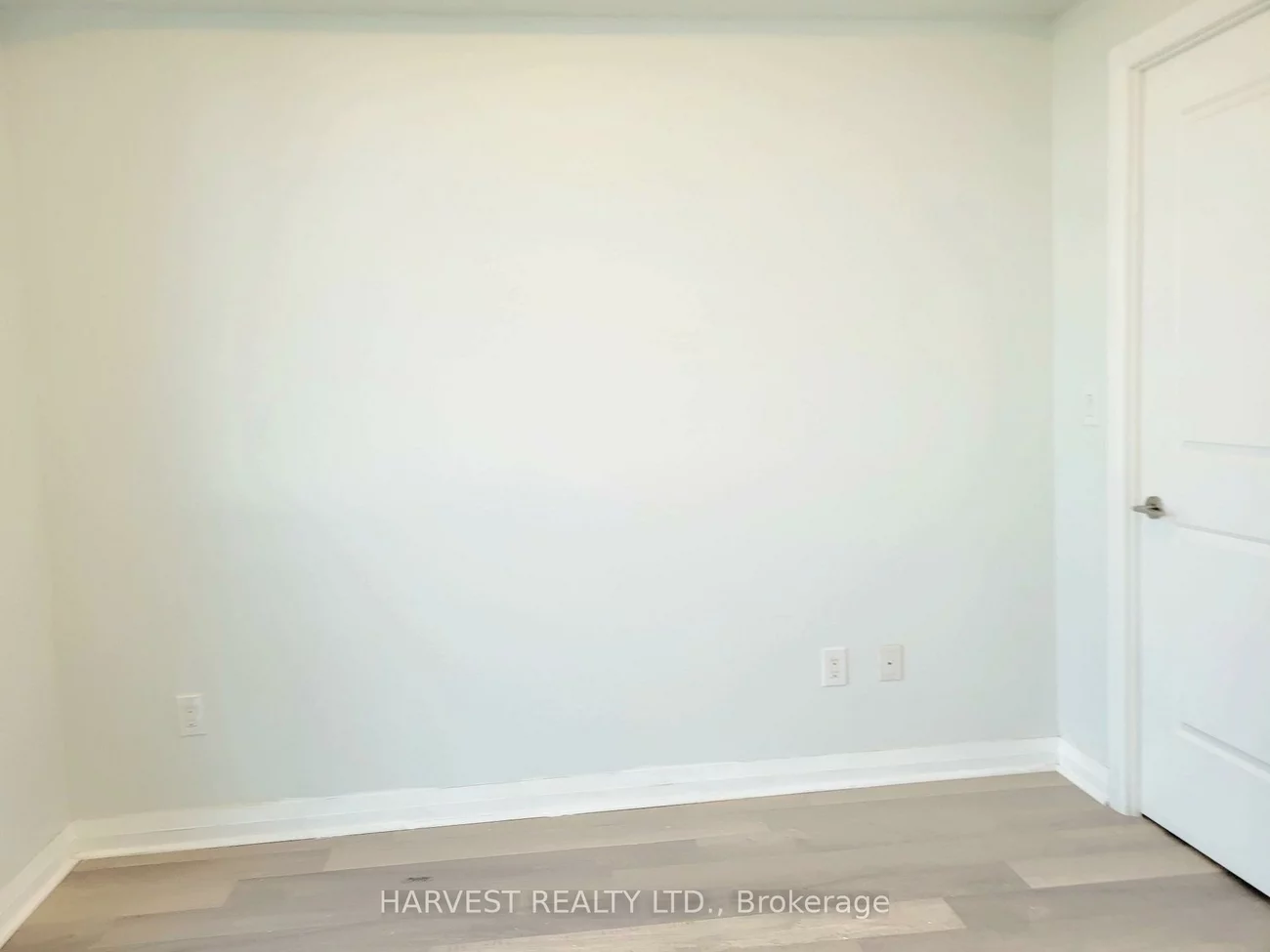 5033, Four Springs, Hurontario, Mississauga