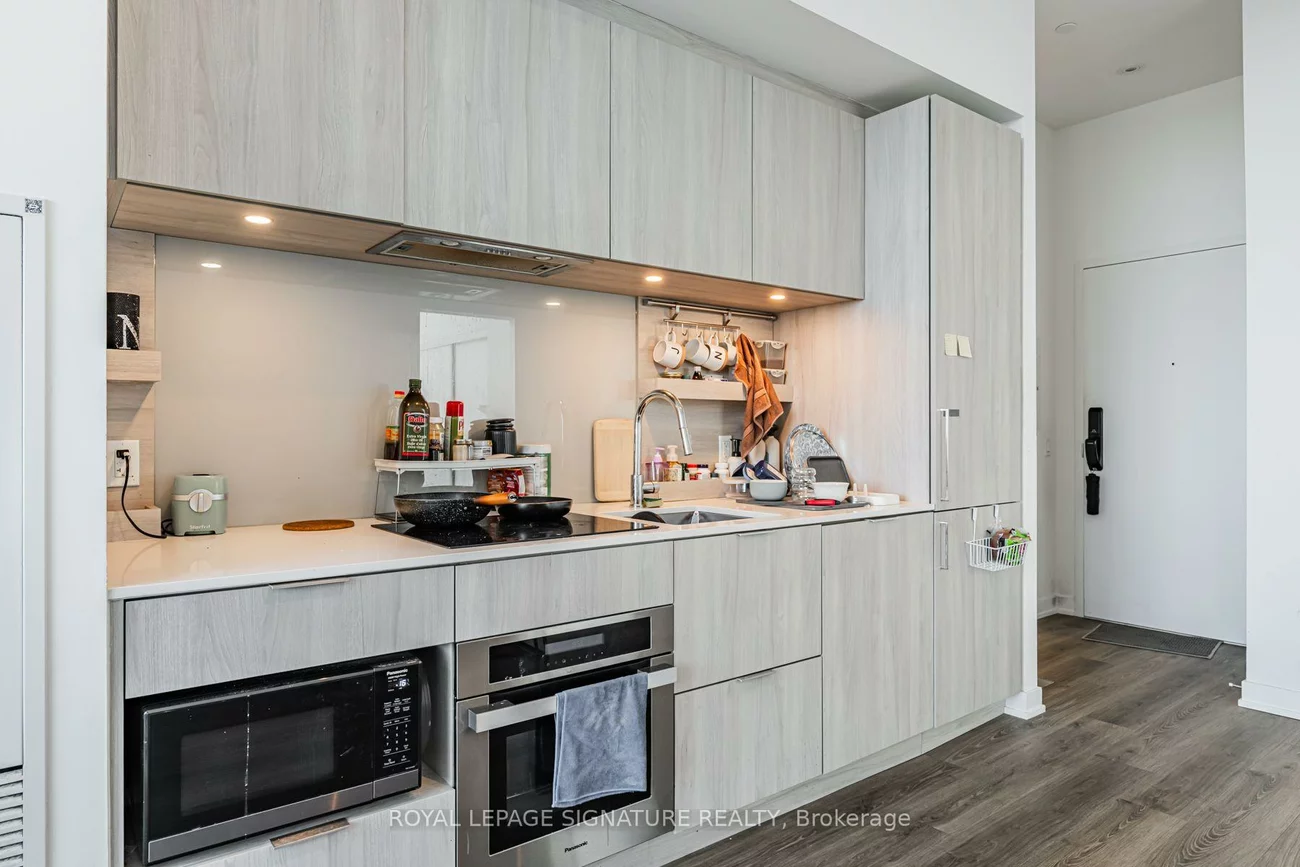28, Ann, Port Credit, Mississauga