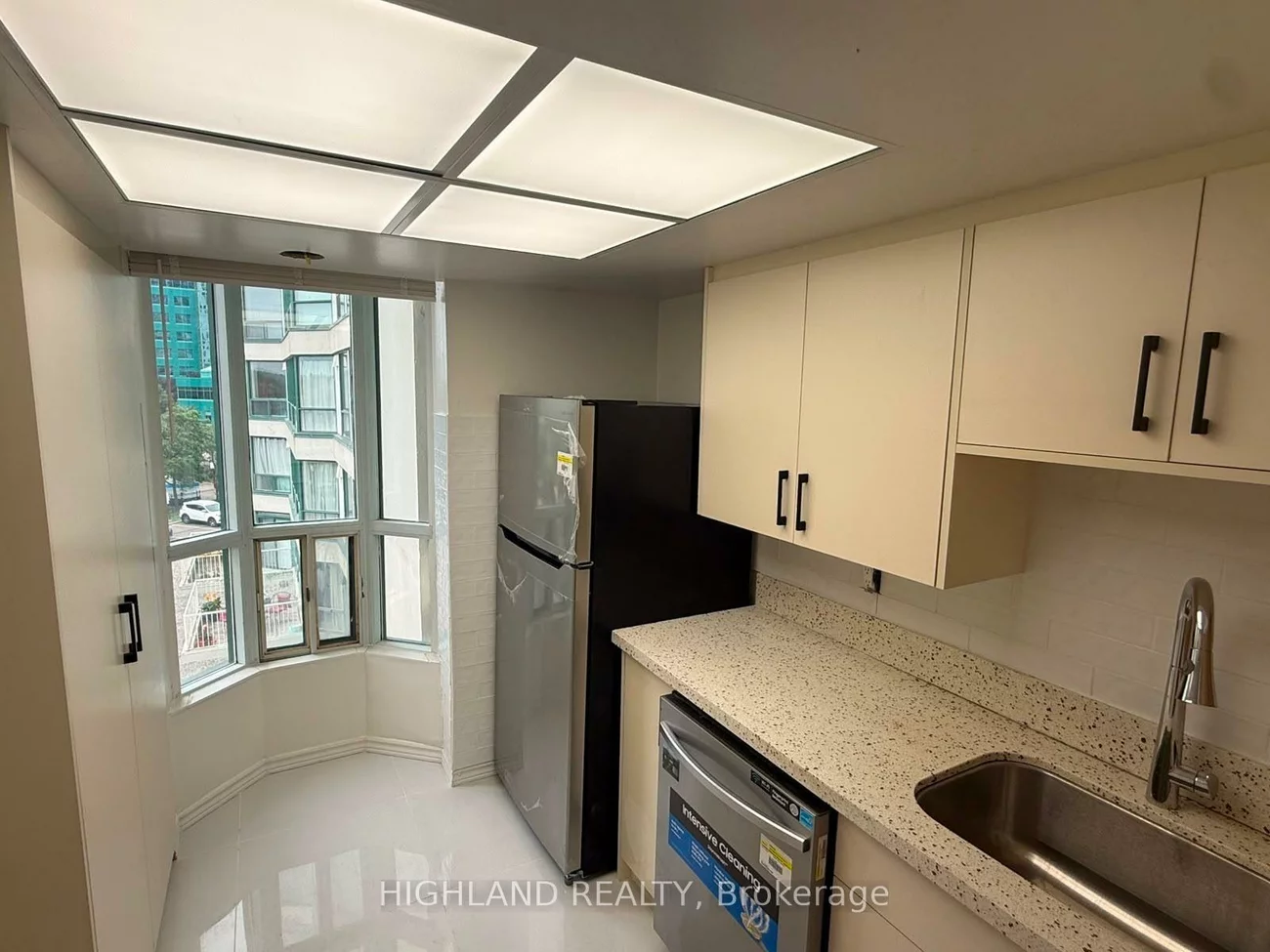 4470, Tucana, Hurontario, Mississauga