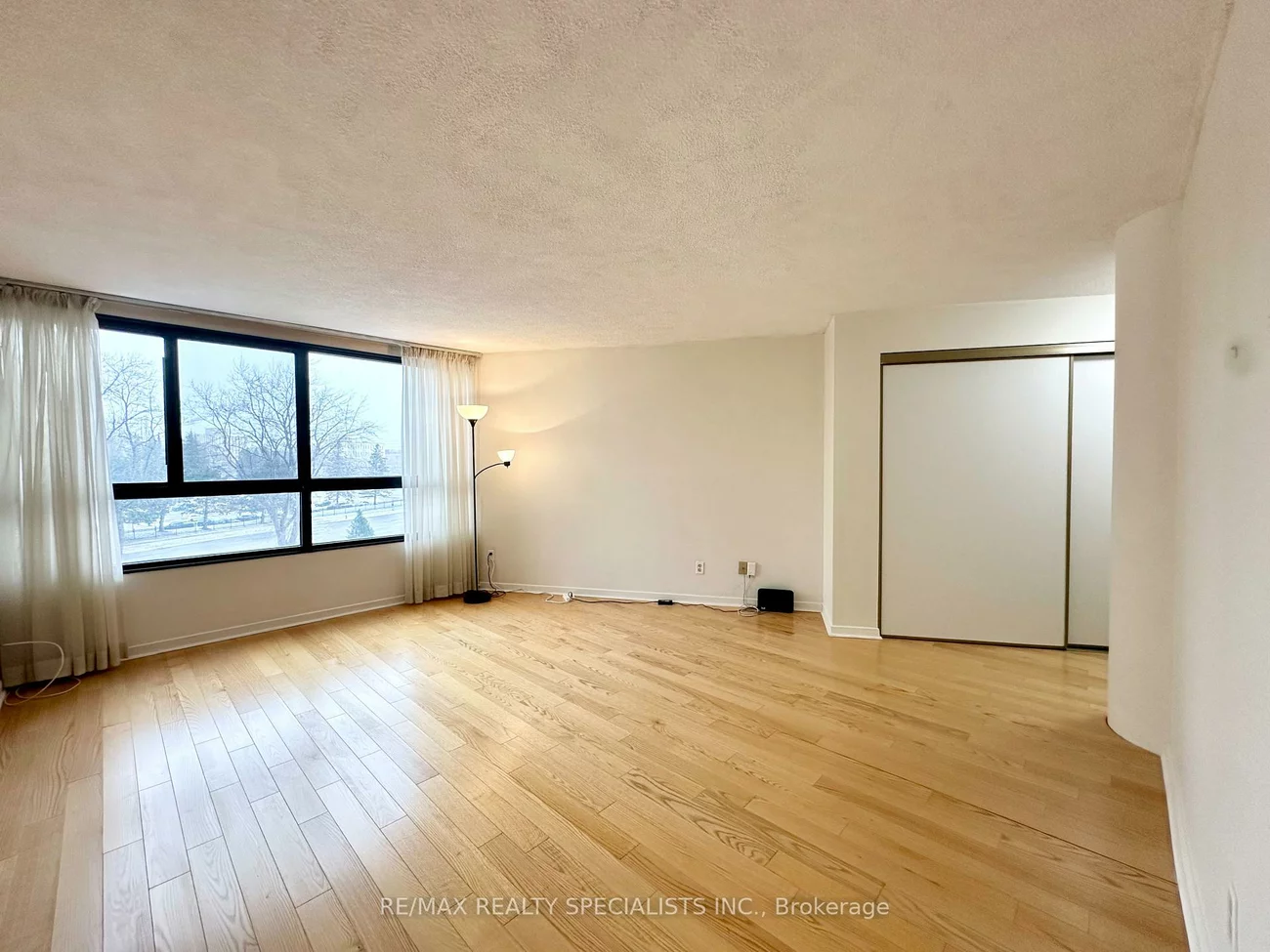 1300, Bloor, Applewood, Mississauga
