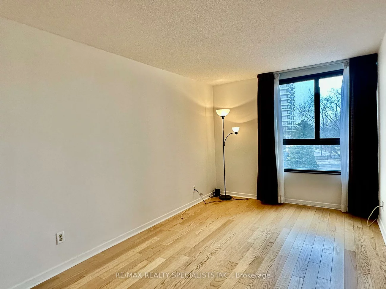 1300, Bloor, Applewood, Mississauga