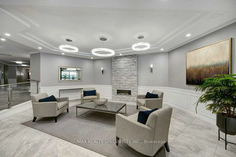 1300, Bloor, Applewood, Mississauga