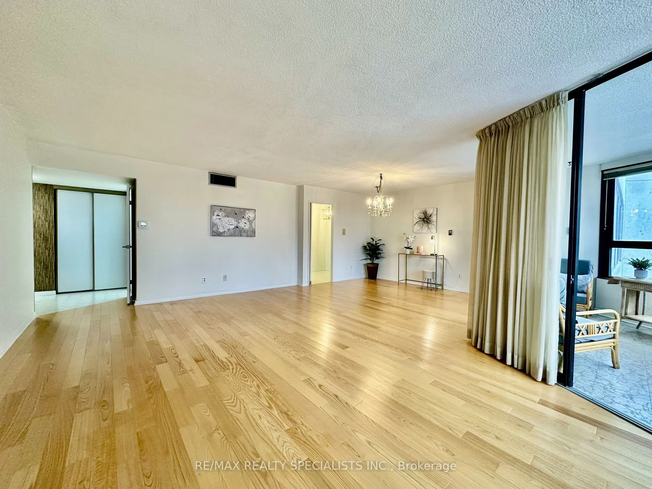 1300, Bloor, Applewood, Mississauga