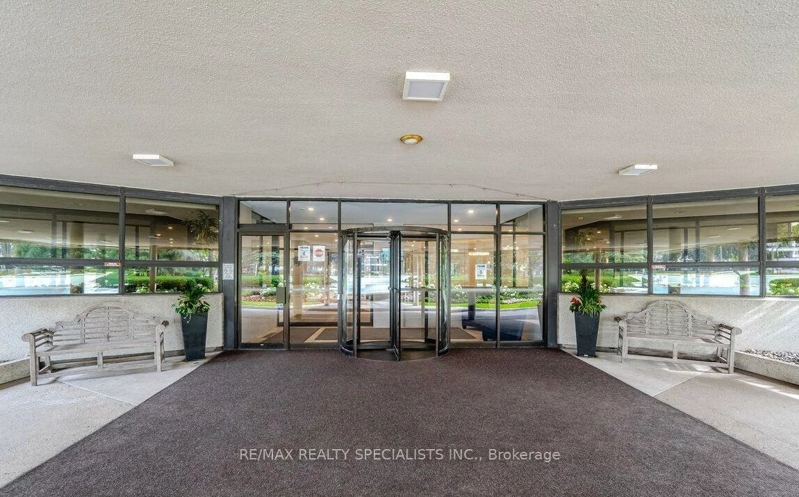 1300, Bloor, Applewood, Mississauga
