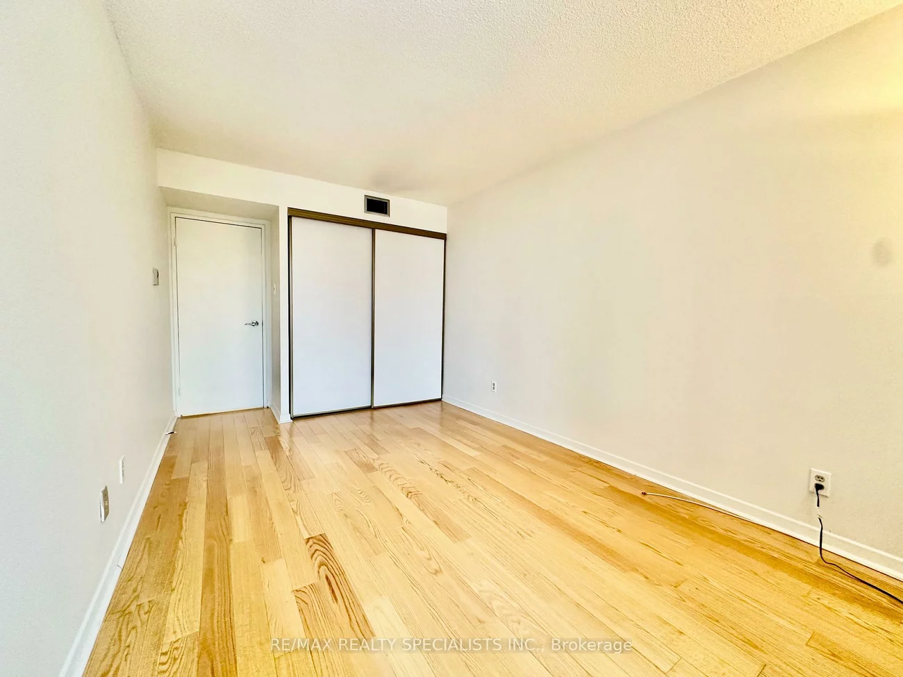 1300, Bloor, Applewood, Mississauga