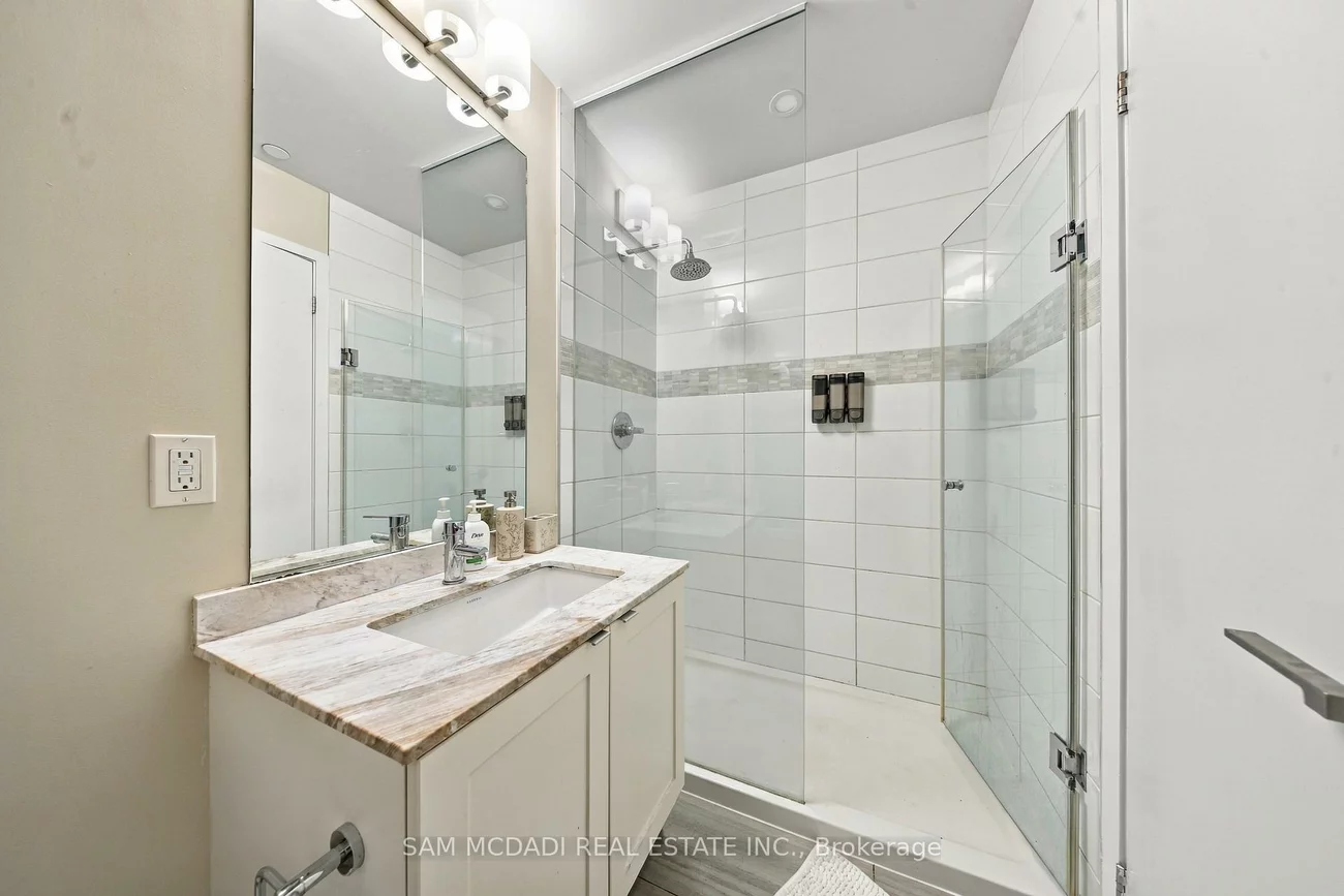 4055, Parkside Village, Creditview, Mississauga