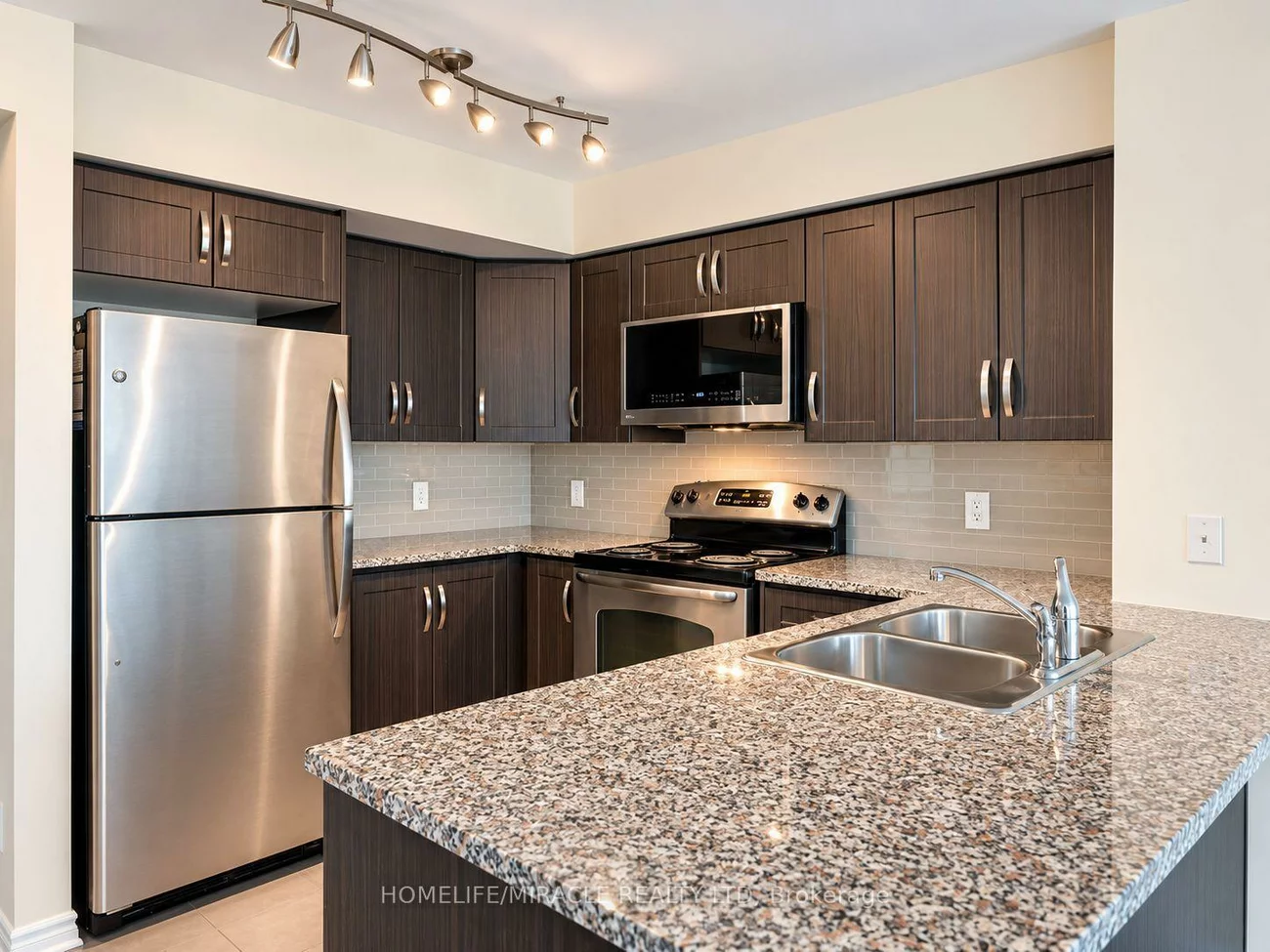 335, Rathburn, City Centre, Mississauga