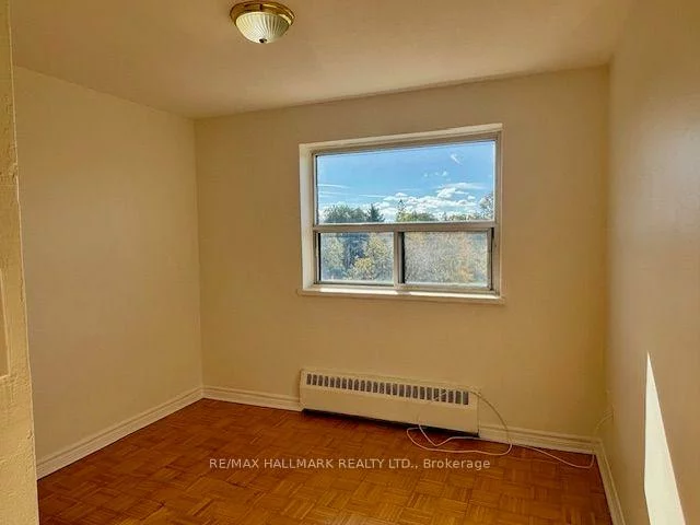 515, North Service, Cooksville, Mississauga