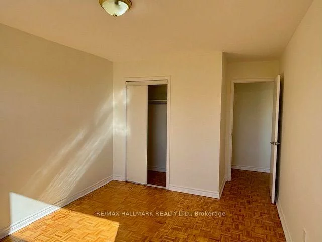 515, North Service, Cooksville, Mississauga