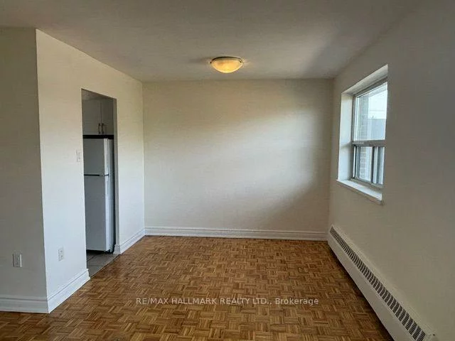 515, North Service, Cooksville, Mississauga