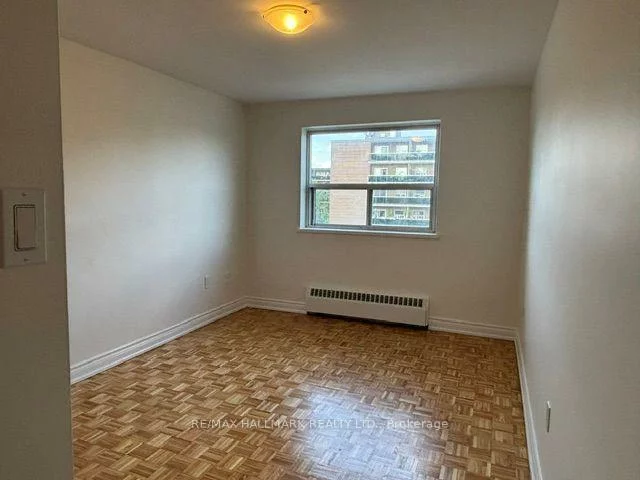 515, North Service, Cooksville, Mississauga