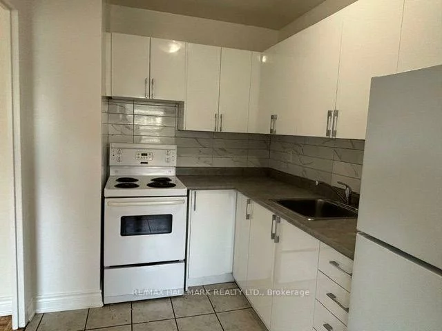 515, North Service, Cooksville, Mississauga