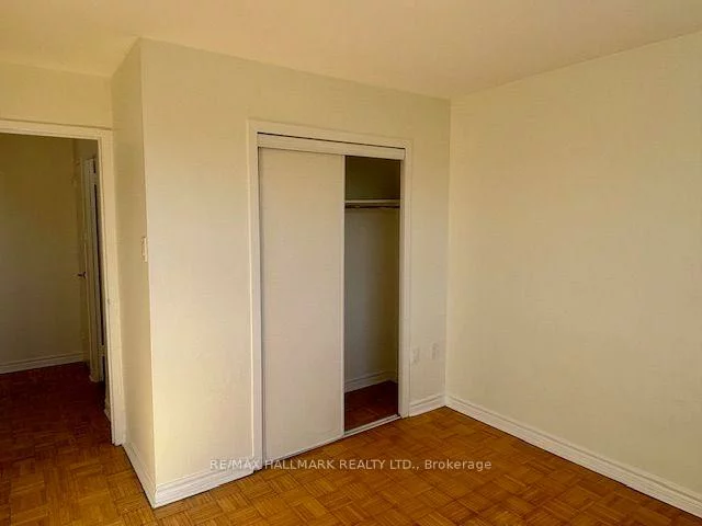 515, North Service, Cooksville, Mississauga