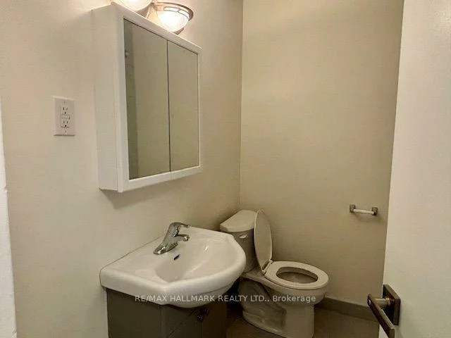 515, North Service, Cooksville, Mississauga