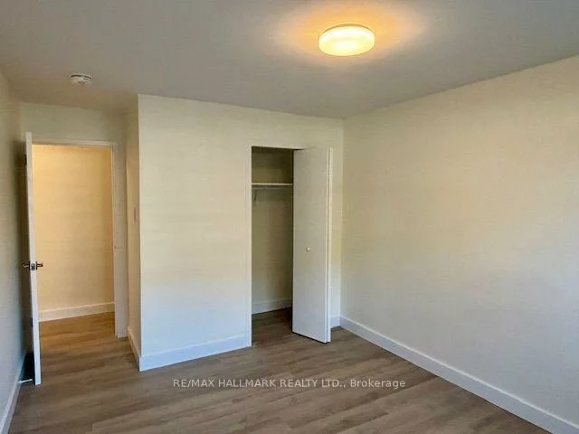 515, North Service, Cooksville, Mississauga