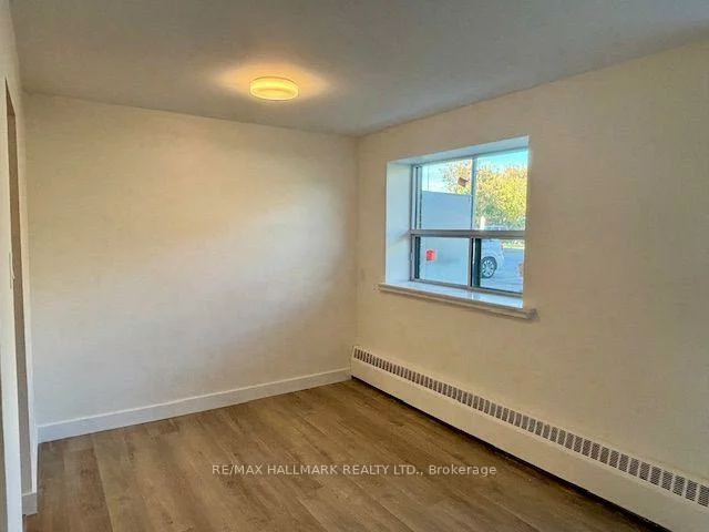 515, North Service, Cooksville, Mississauga