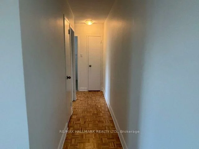 515, North Service, Cooksville, Mississauga