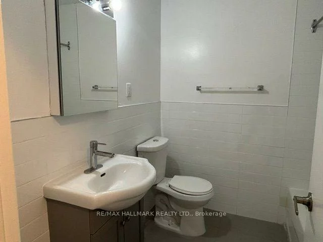 515, North Service, Cooksville, Mississauga