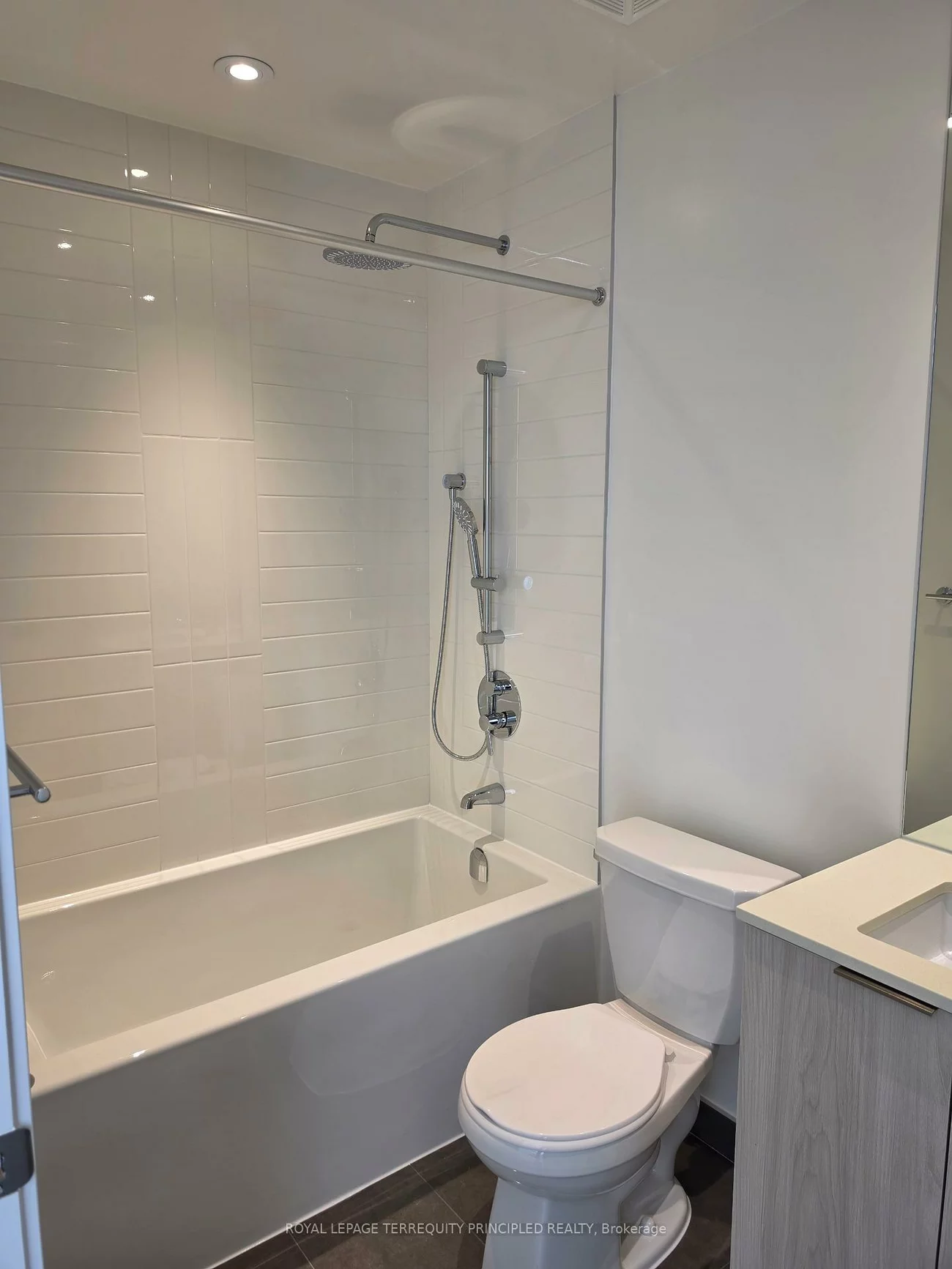 448, Burnhamthorpe, City Centre, Mississauga