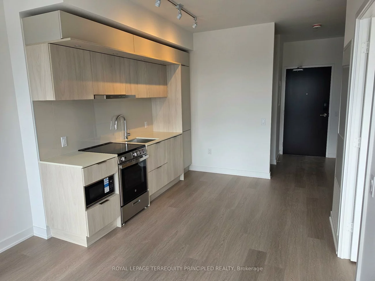 448, Burnhamthorpe, City Centre, Mississauga
