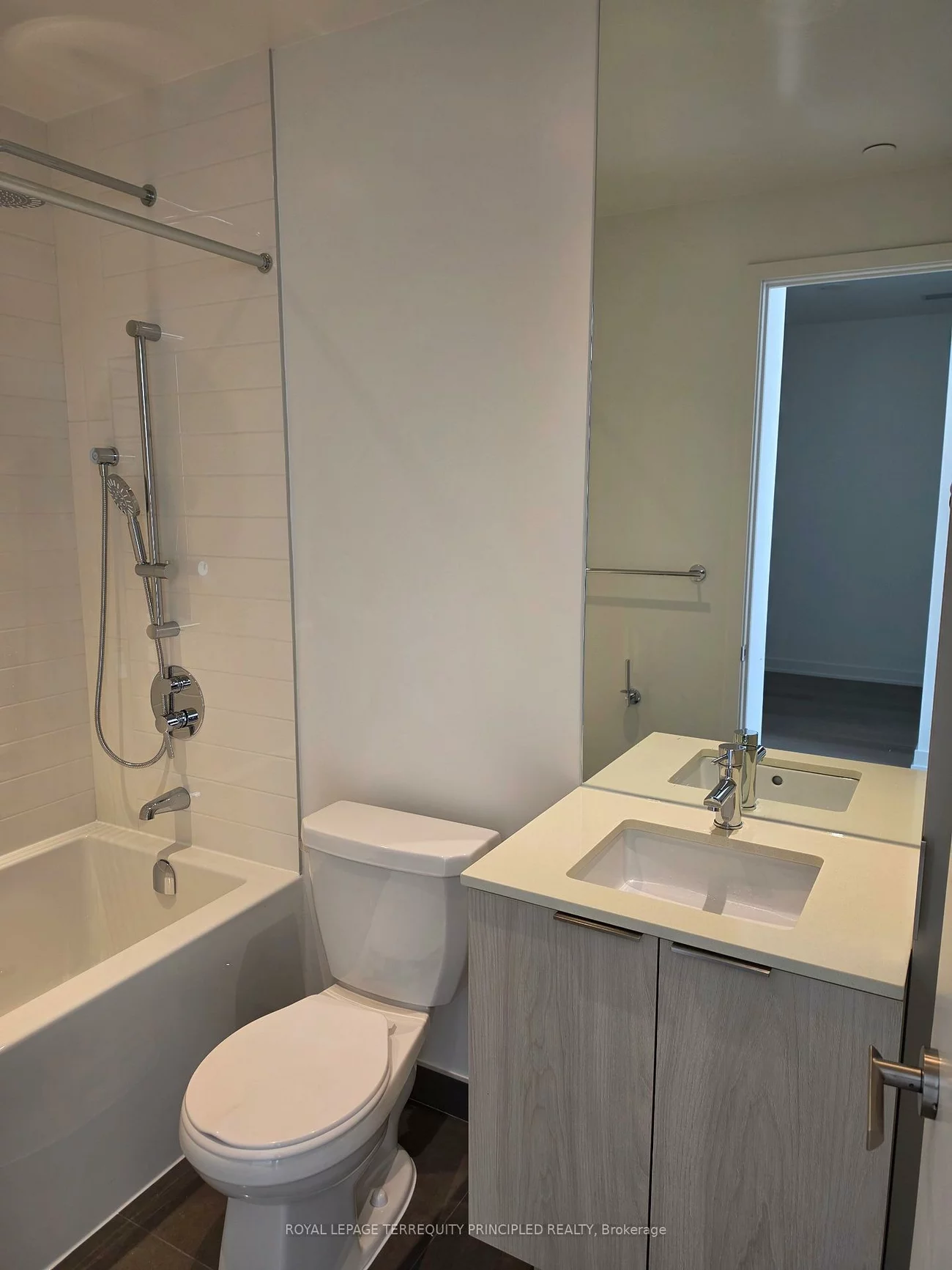 448, Burnhamthorpe, City Centre, Mississauga