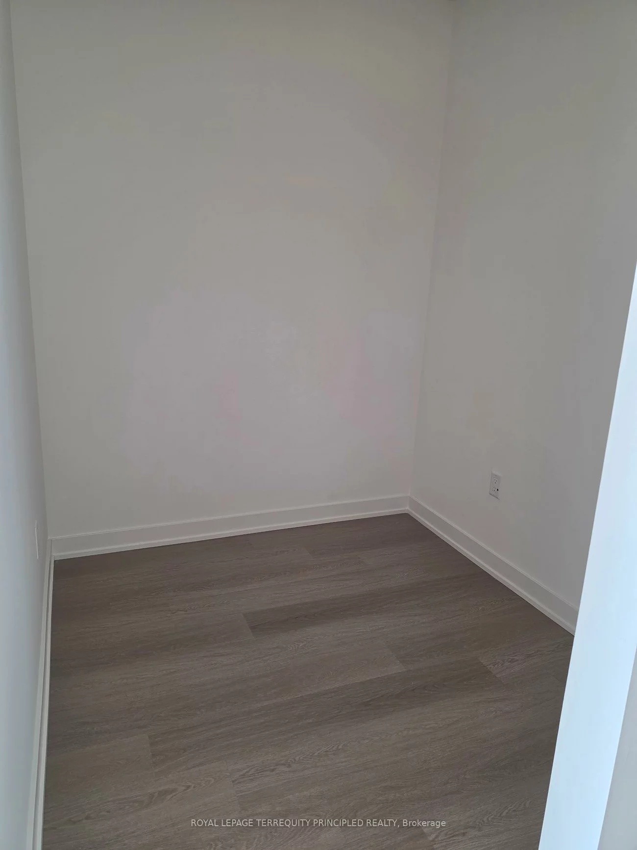 448, Burnhamthorpe, City Centre, Mississauga