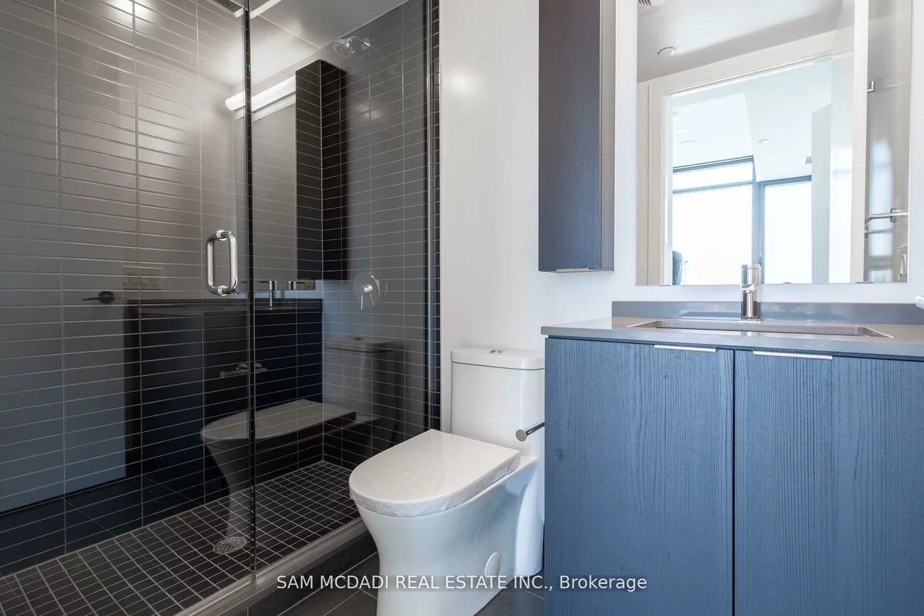 86, Dundas, Cooksville, Mississauga