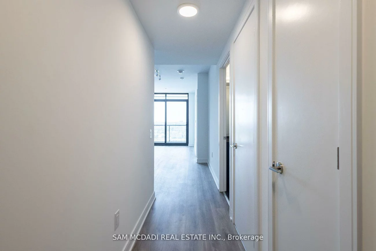 86, Dundas, Cooksville, Mississauga
