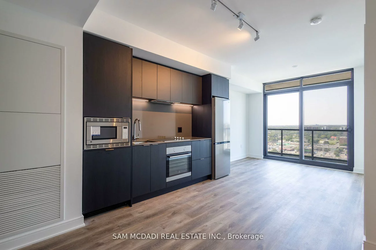 86, Dundas, Cooksville, Mississauga