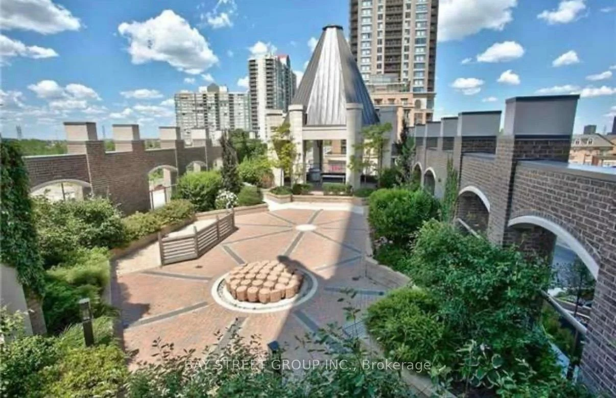 388, Prince Of Wales, City Centre, Mississauga