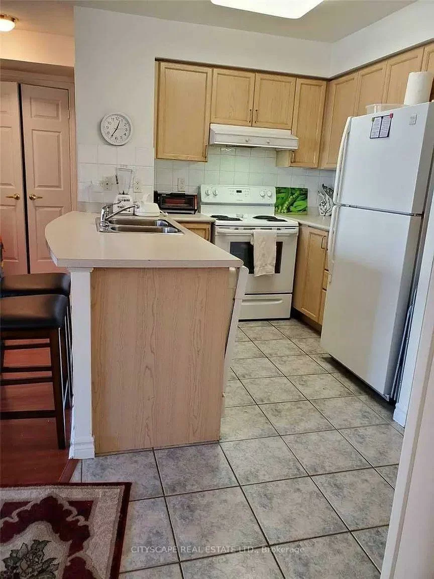 25, Kingsbridge Garden, Hurontario, Mississauga