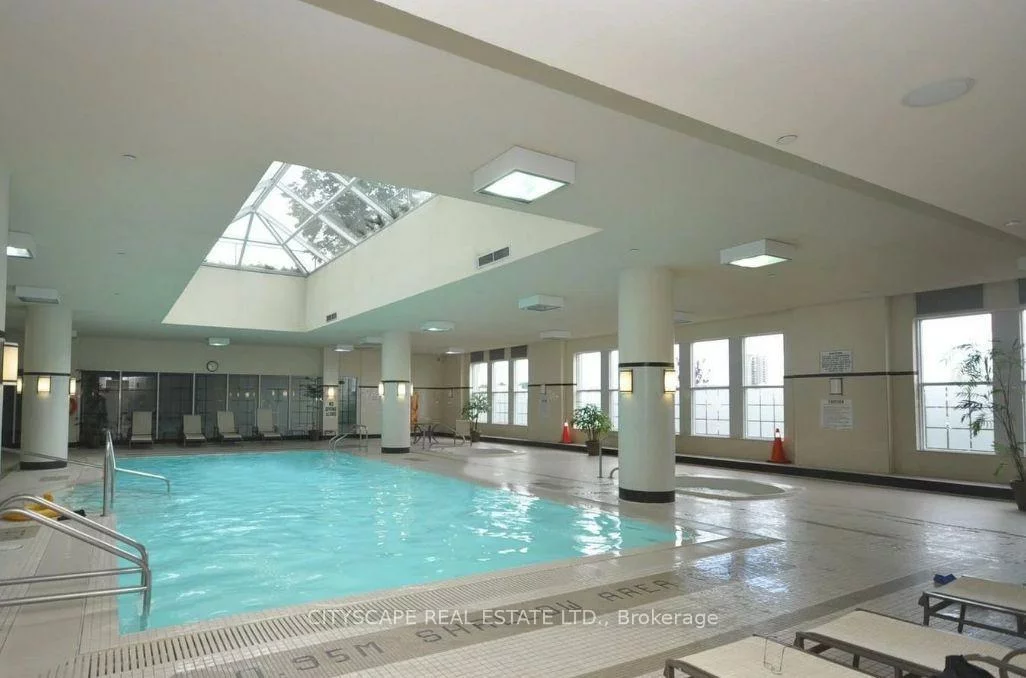 25, Kingsbridge Garden, Hurontario, Mississauga