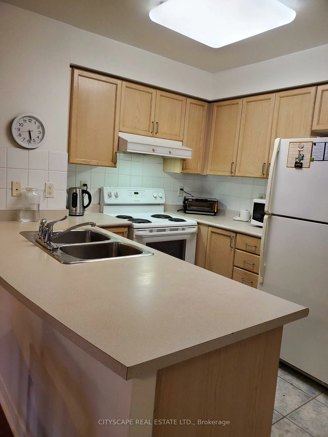 25, Kingsbridge Garden, Hurontario, Mississauga