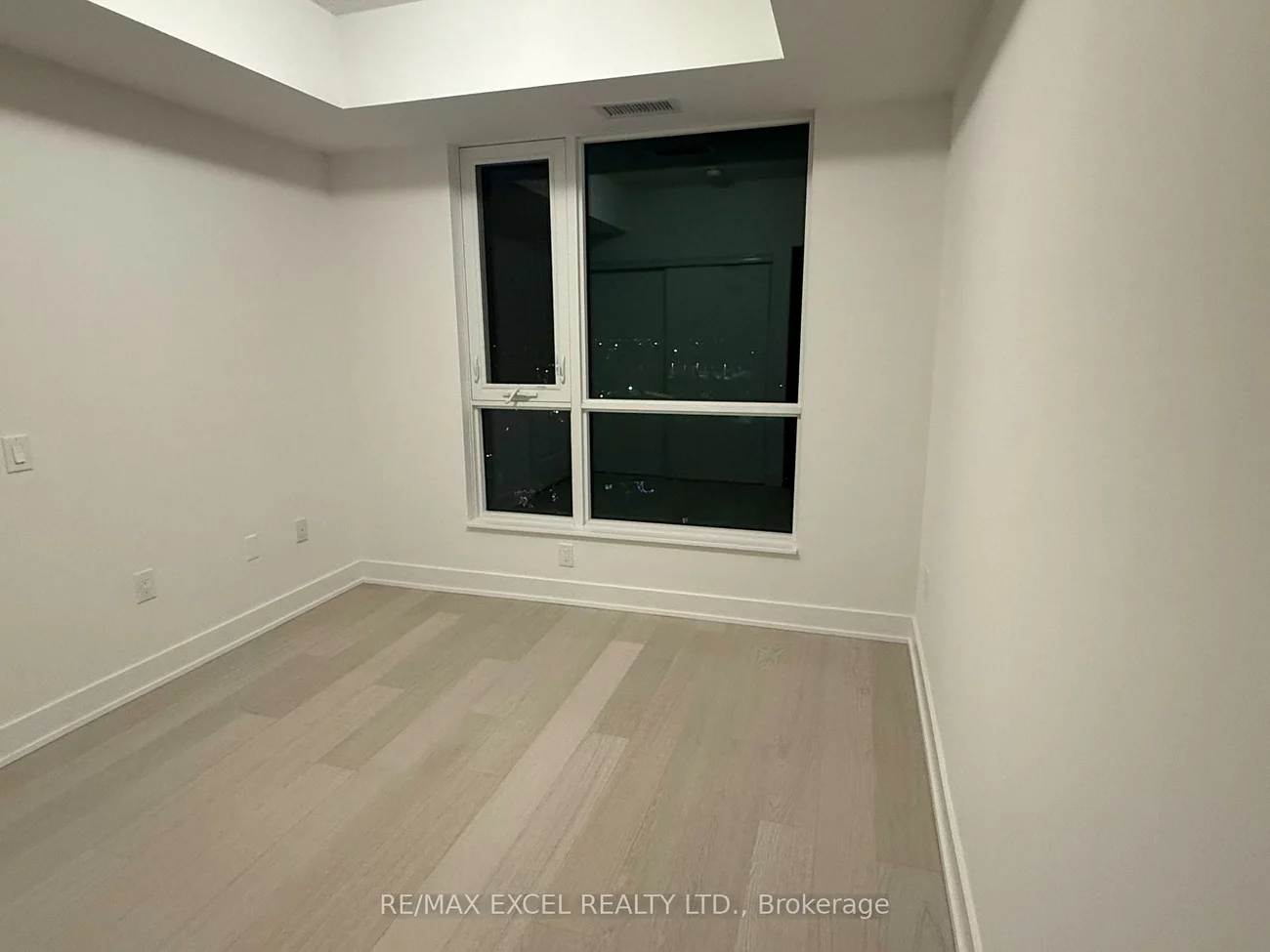 204, Burnhamthorpe, Mississauga Valleys, Mississauga