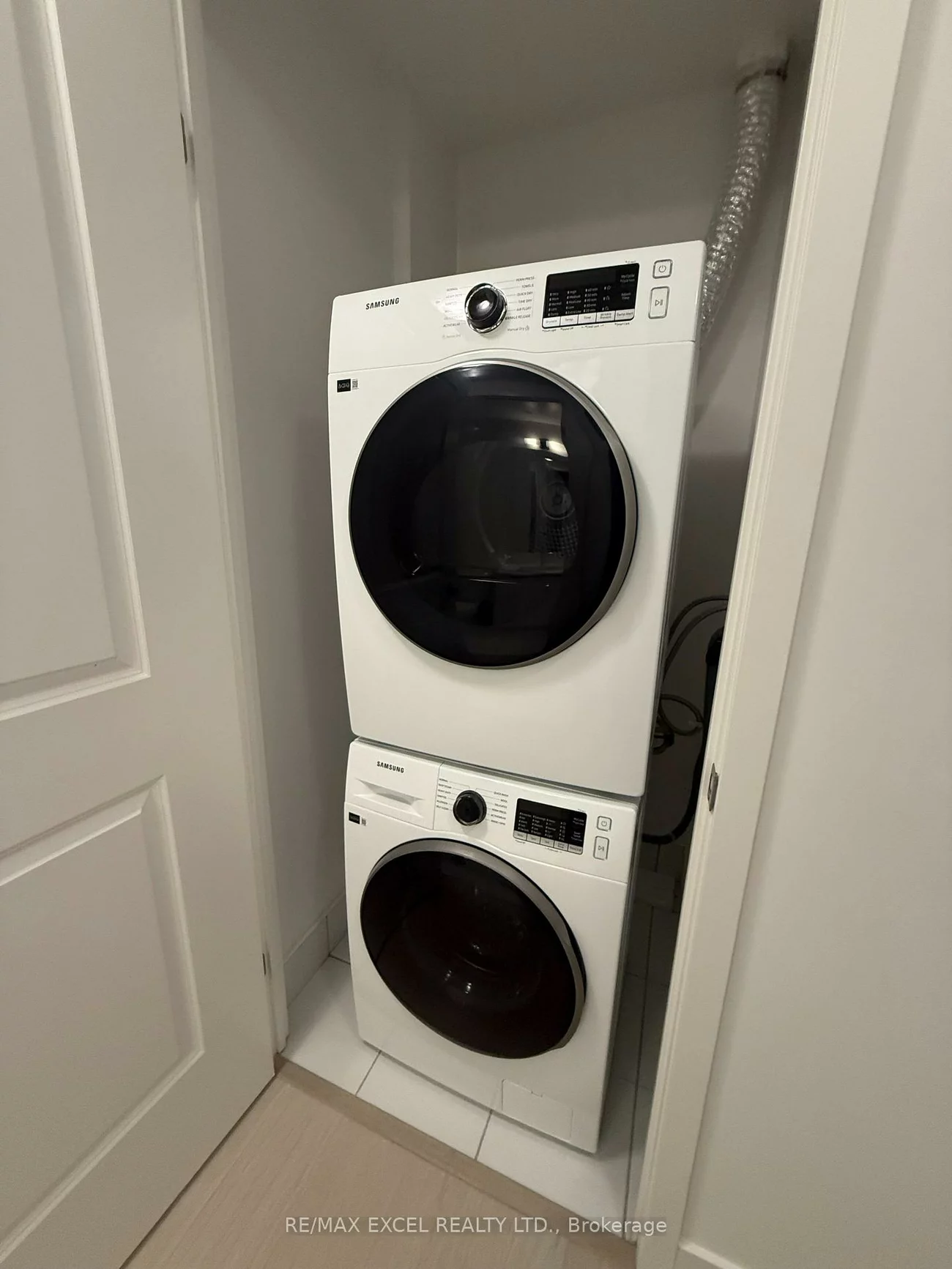 204, Burnhamthorpe, Mississauga Valleys, Mississauga