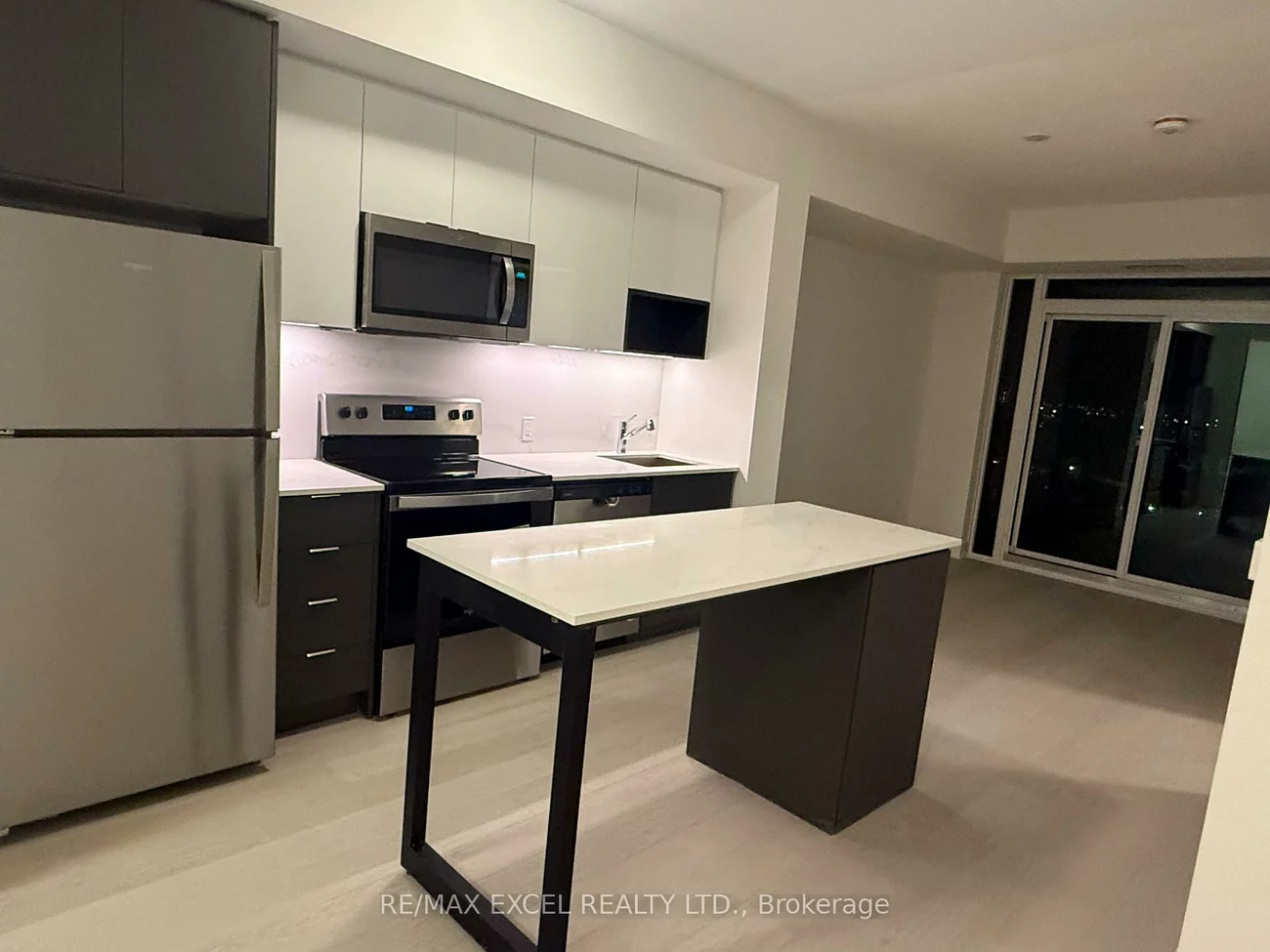 204, Burnhamthorpe, Mississauga Valleys, Mississauga