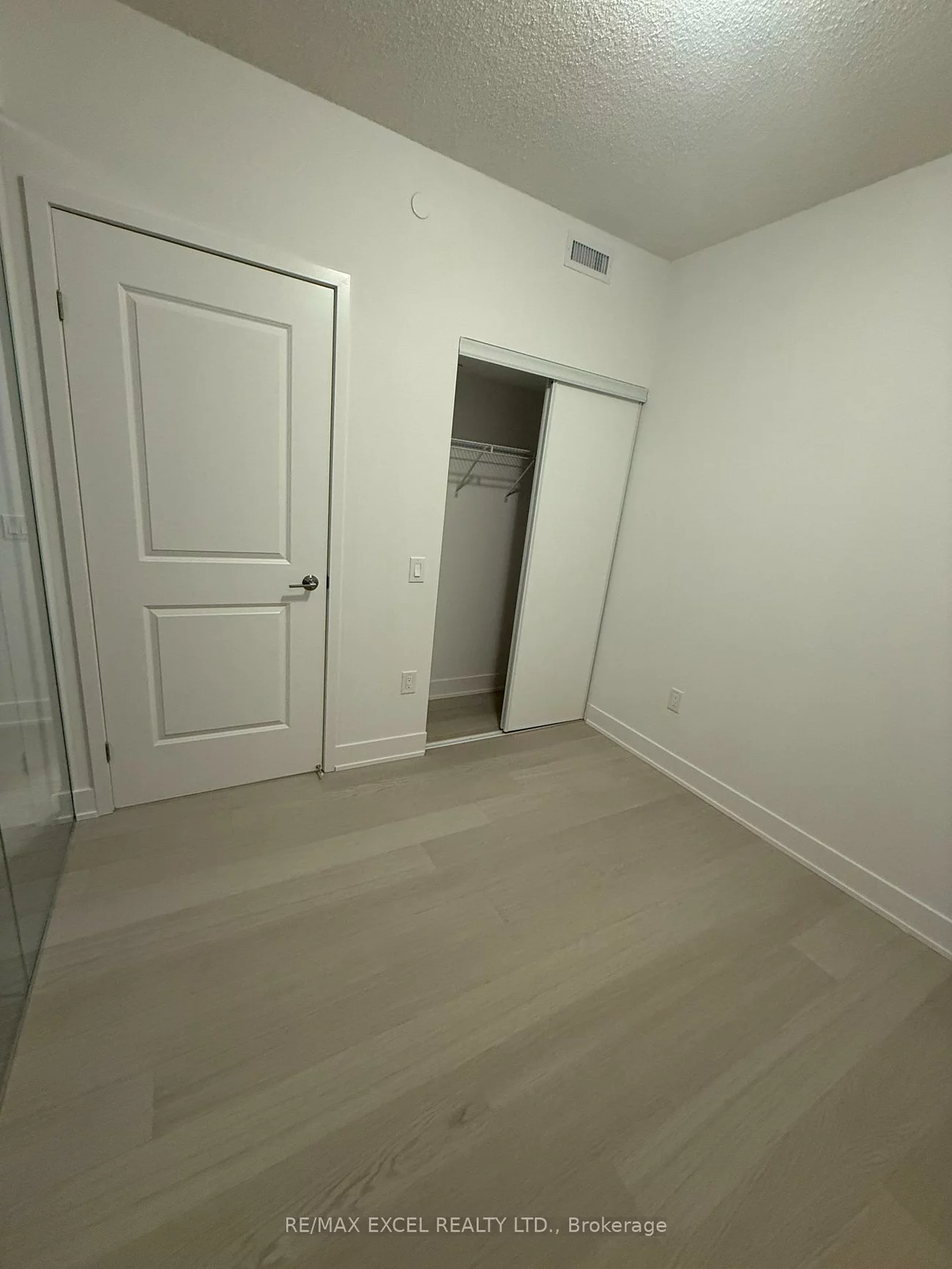204, Burnhamthorpe, Mississauga Valleys, Mississauga