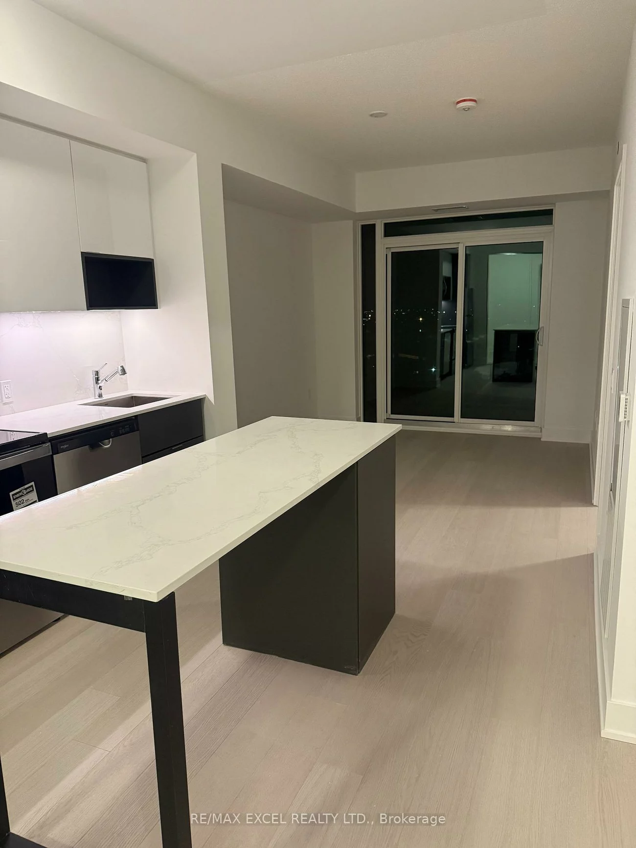 204, Burnhamthorpe, Mississauga Valleys, Mississauga
