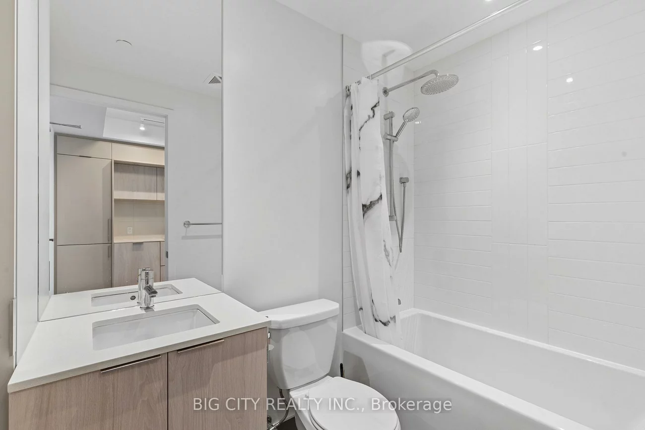 448, Burnhamthrope, City Centre, Mississauga
