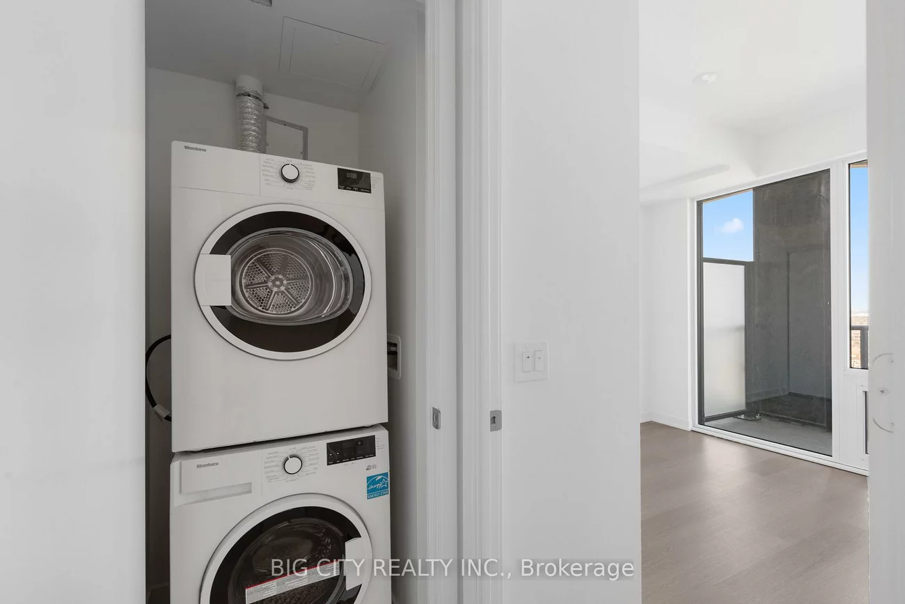 448, Burnhamthrope, City Centre, Mississauga