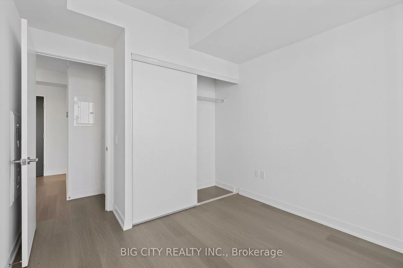 448, Burnhamthrope, City Centre, Mississauga